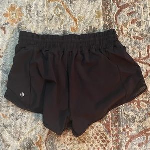 HOTTY HOT SHORTS LULULEMON HIGH RISE